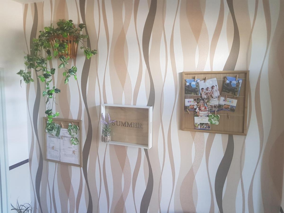Szalóky Apartmanház Gyenesdiás Esterno foto