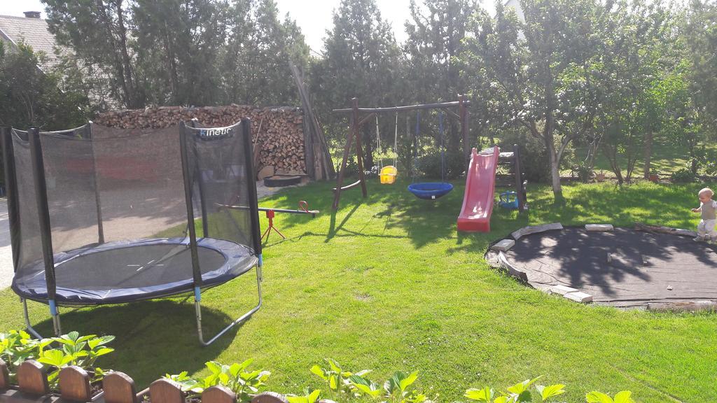 Szalóky Apartmanház Gyenesdiás Esterno foto