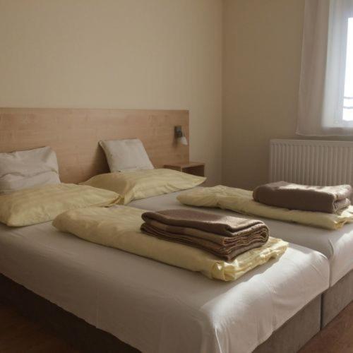 Szalóky Apartmanház Gyenesdiás Esterno foto